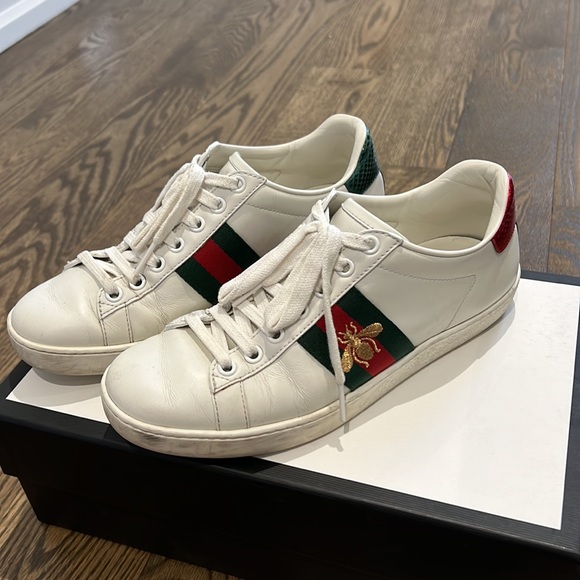 Gucci classic Bee sneakers in size 35.5 for $350 - Picture 2 of 6